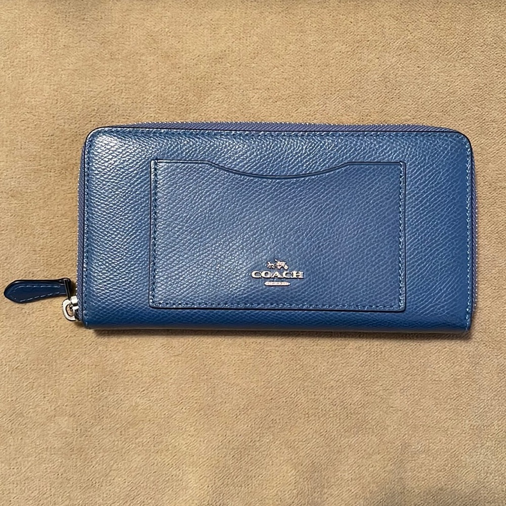 Coach accordion wallet